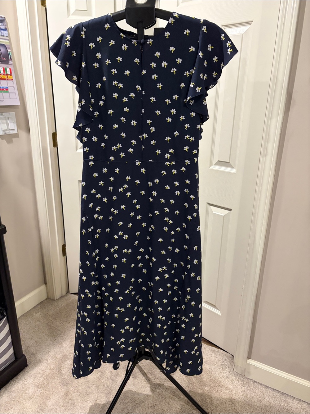 kate spade 14 Navy Floral Midi Dress with White and Yellow Blossoms